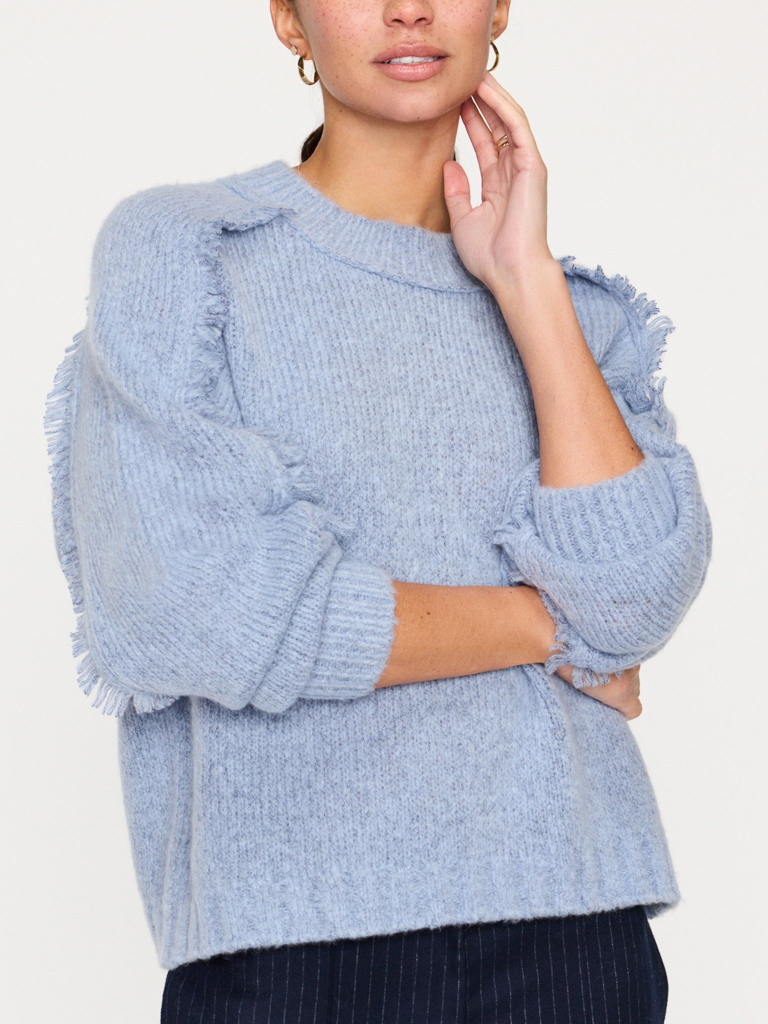 Aimee blue cashmere-wool crewneck sweater front view 3