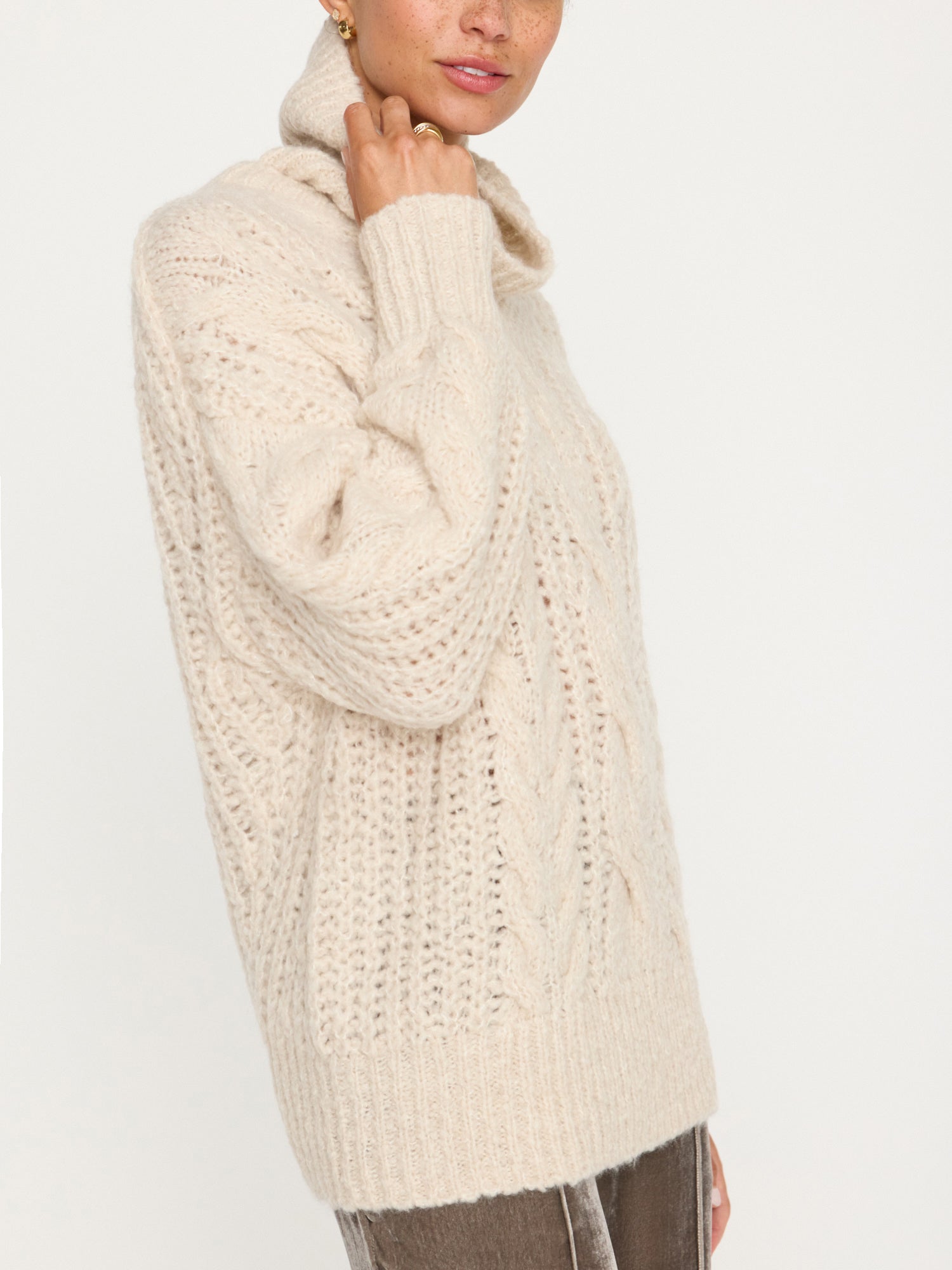 Elden cable knit beige turtleneck sweater side view