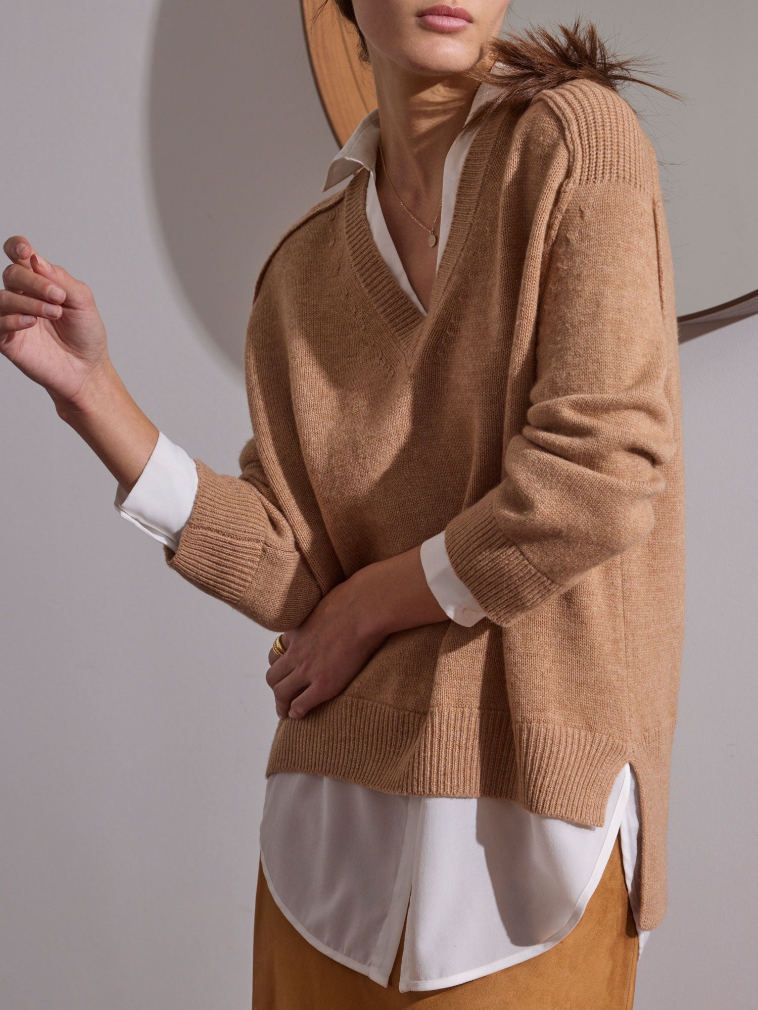 Women's V-neck Layered Pullover Sweater in Camel with White
