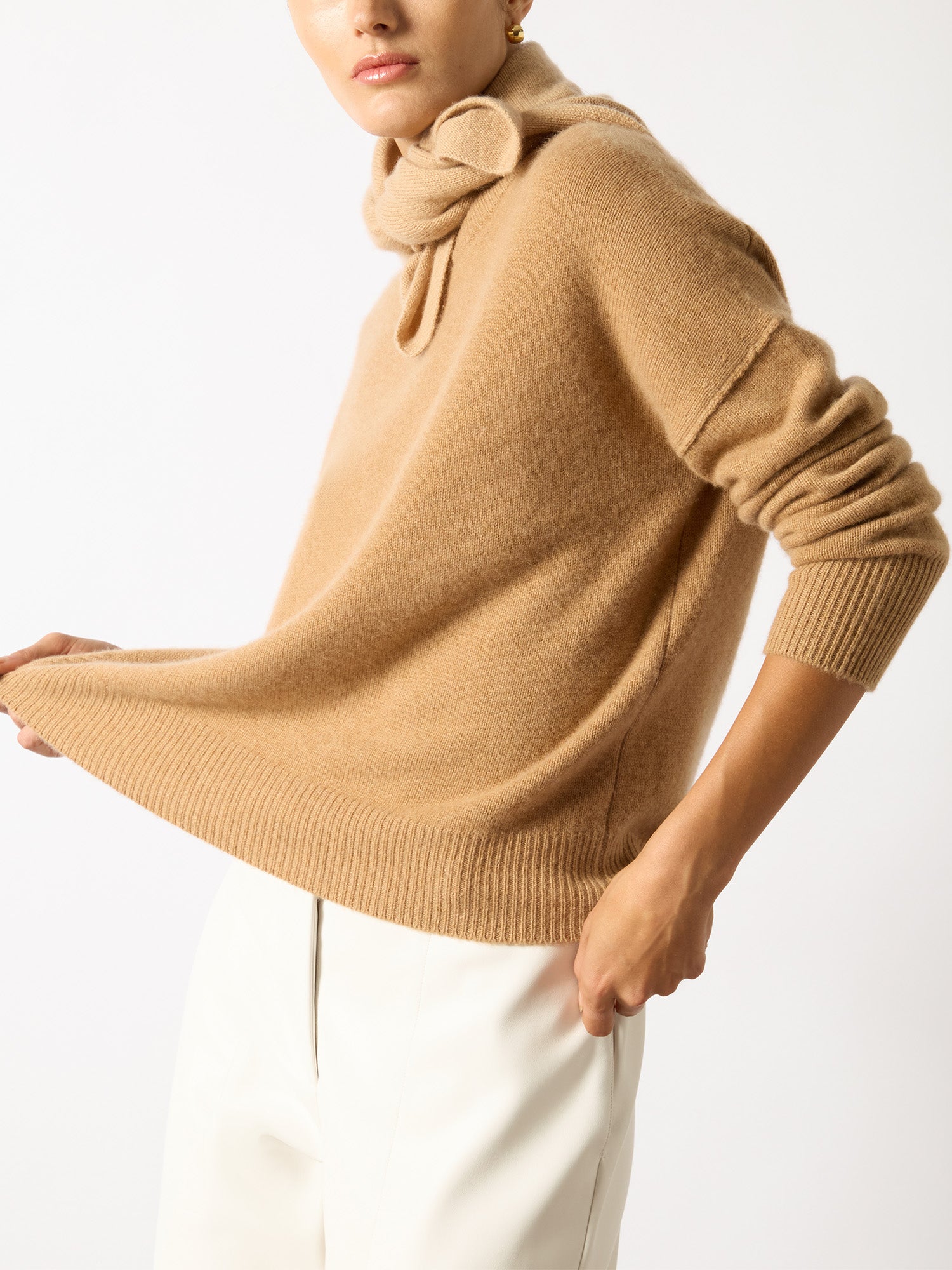 The Cashmere Neck Square