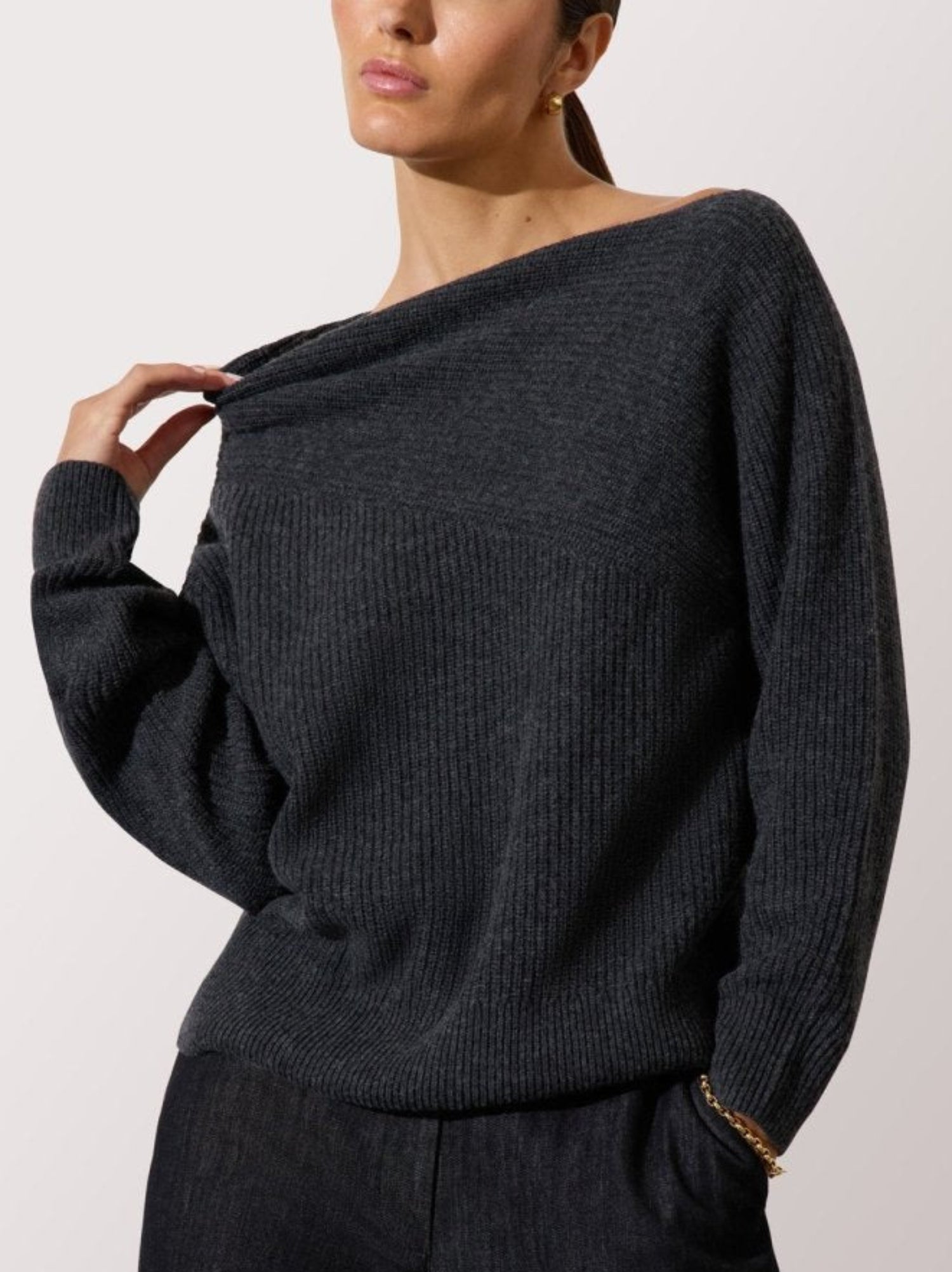 Women's Hart Off Shoulder in Dark Charcoal Mélange | Brochu