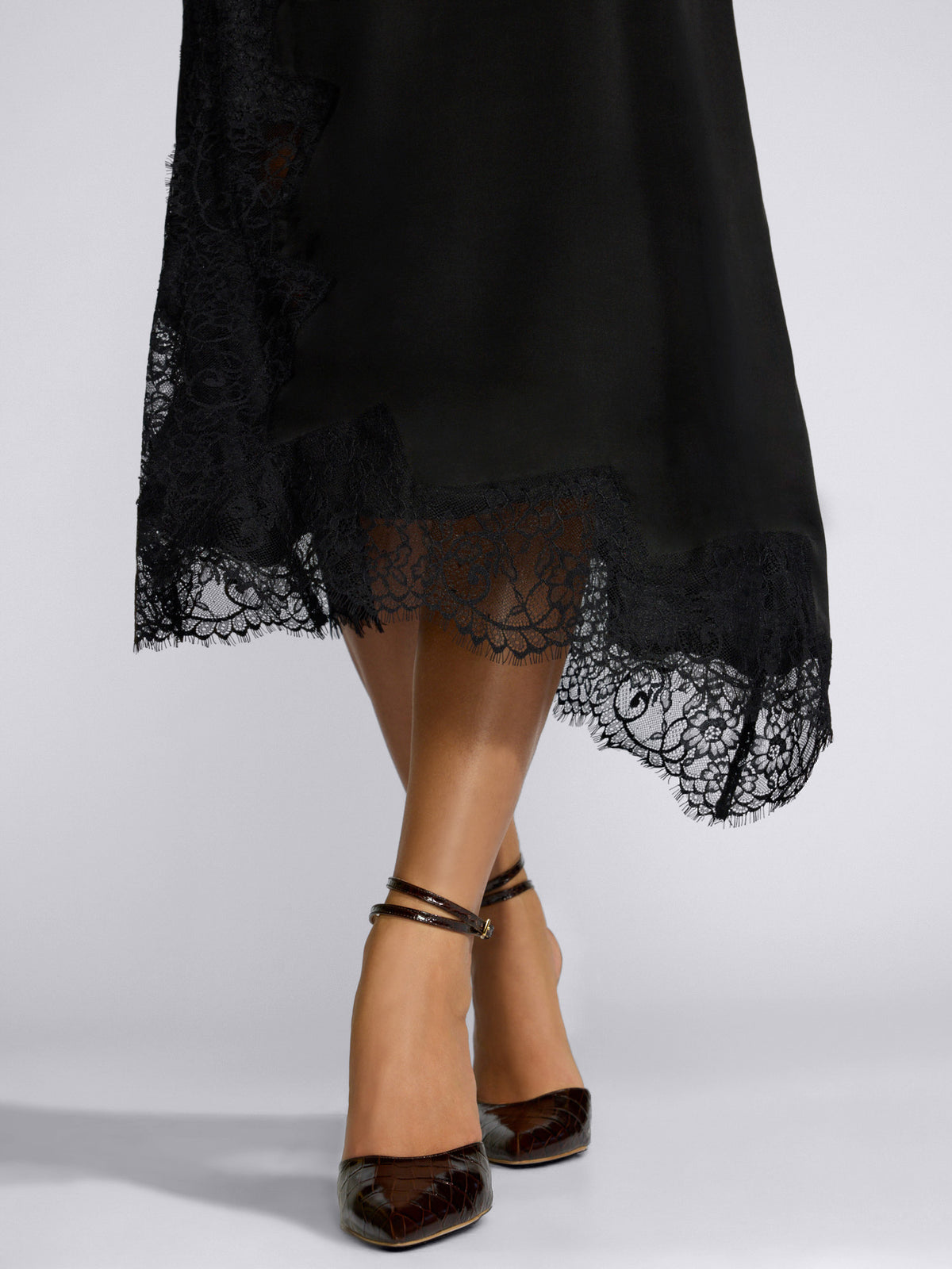 The Firenze Heel in Carob
