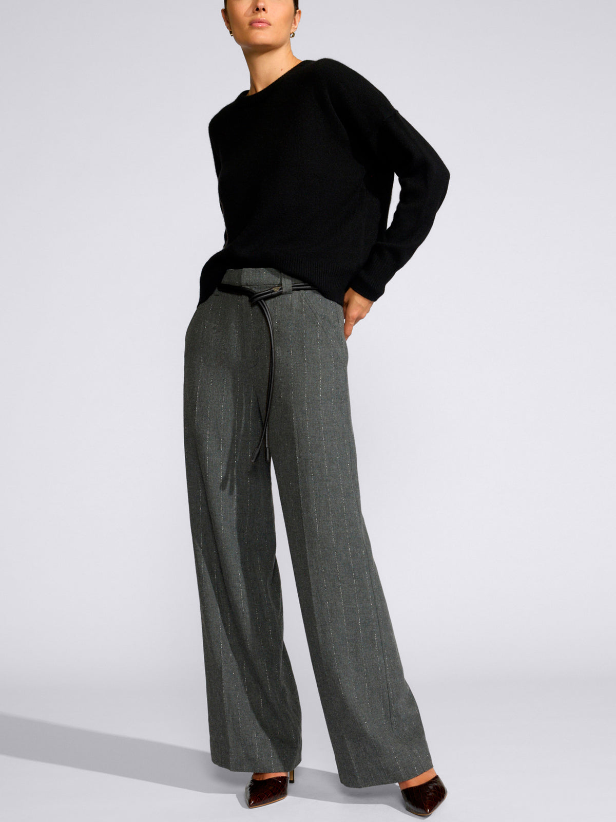 The Everyday Cashmere Bright Crew, image 3 of 4
