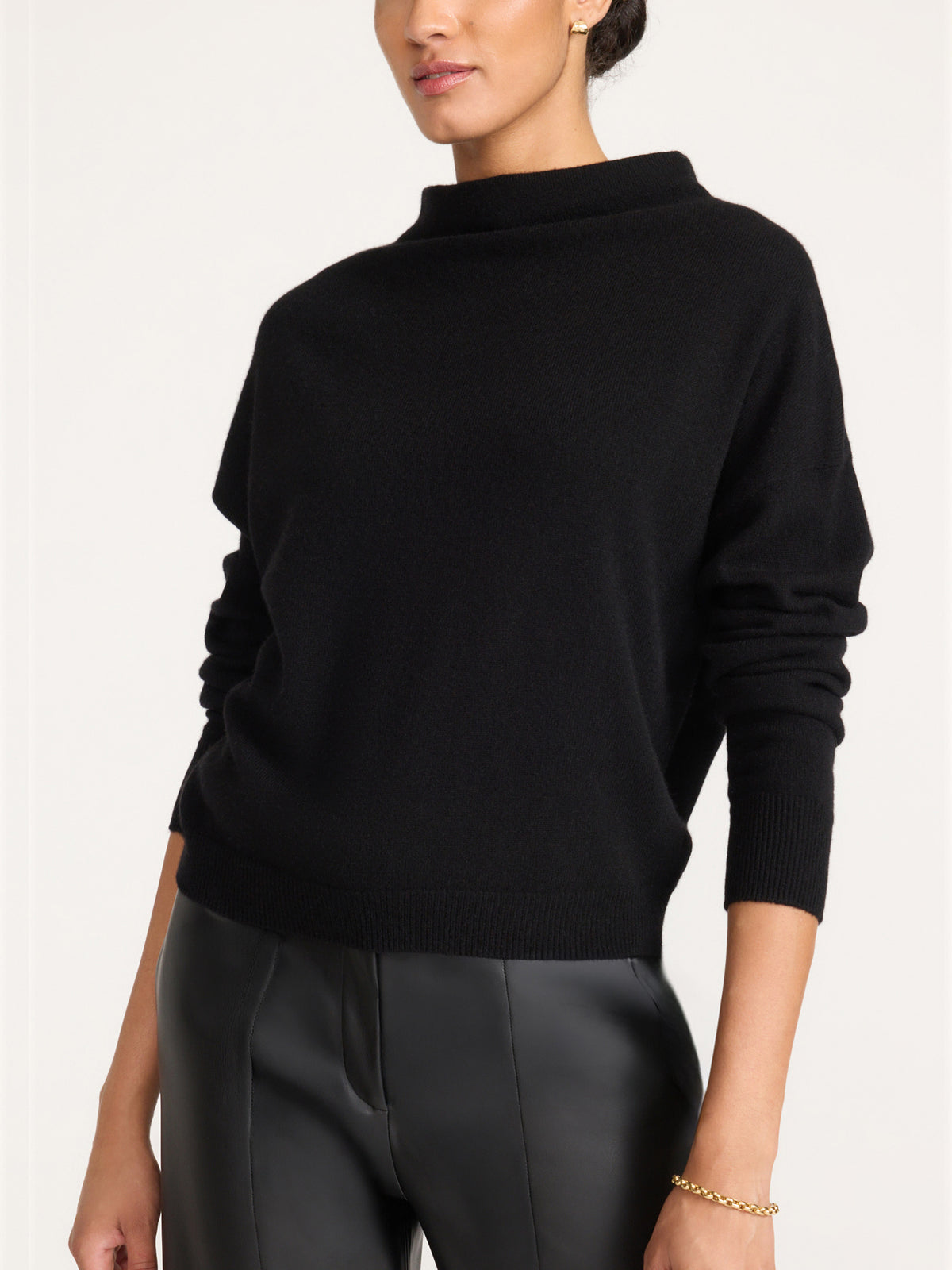 The Morten Funnel Neck Cashmere Pullover in Black Onyx