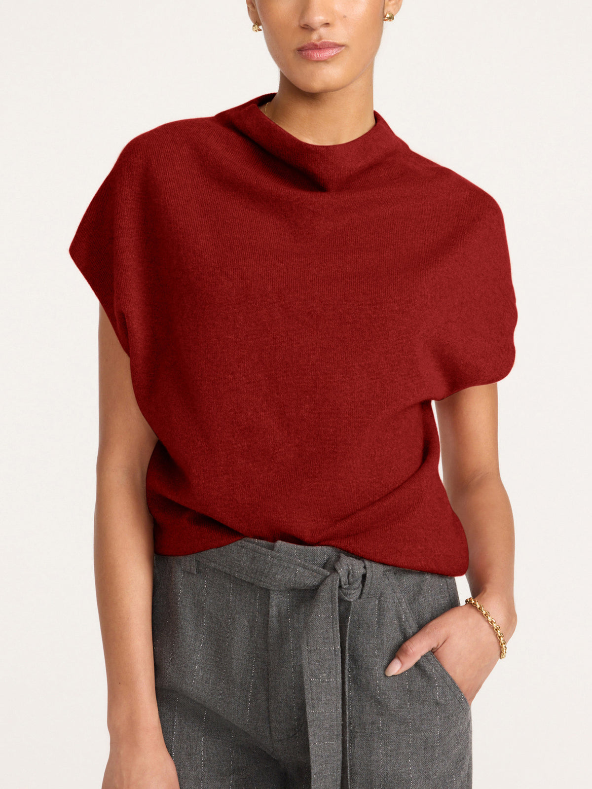 The Morten Funnel Neck Cashmere Top in Crimson