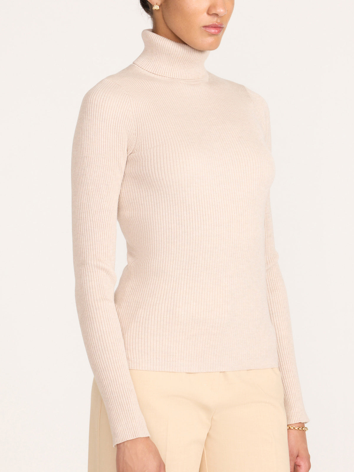 The Noel Ribbed Turtleneck in Perle Mélange