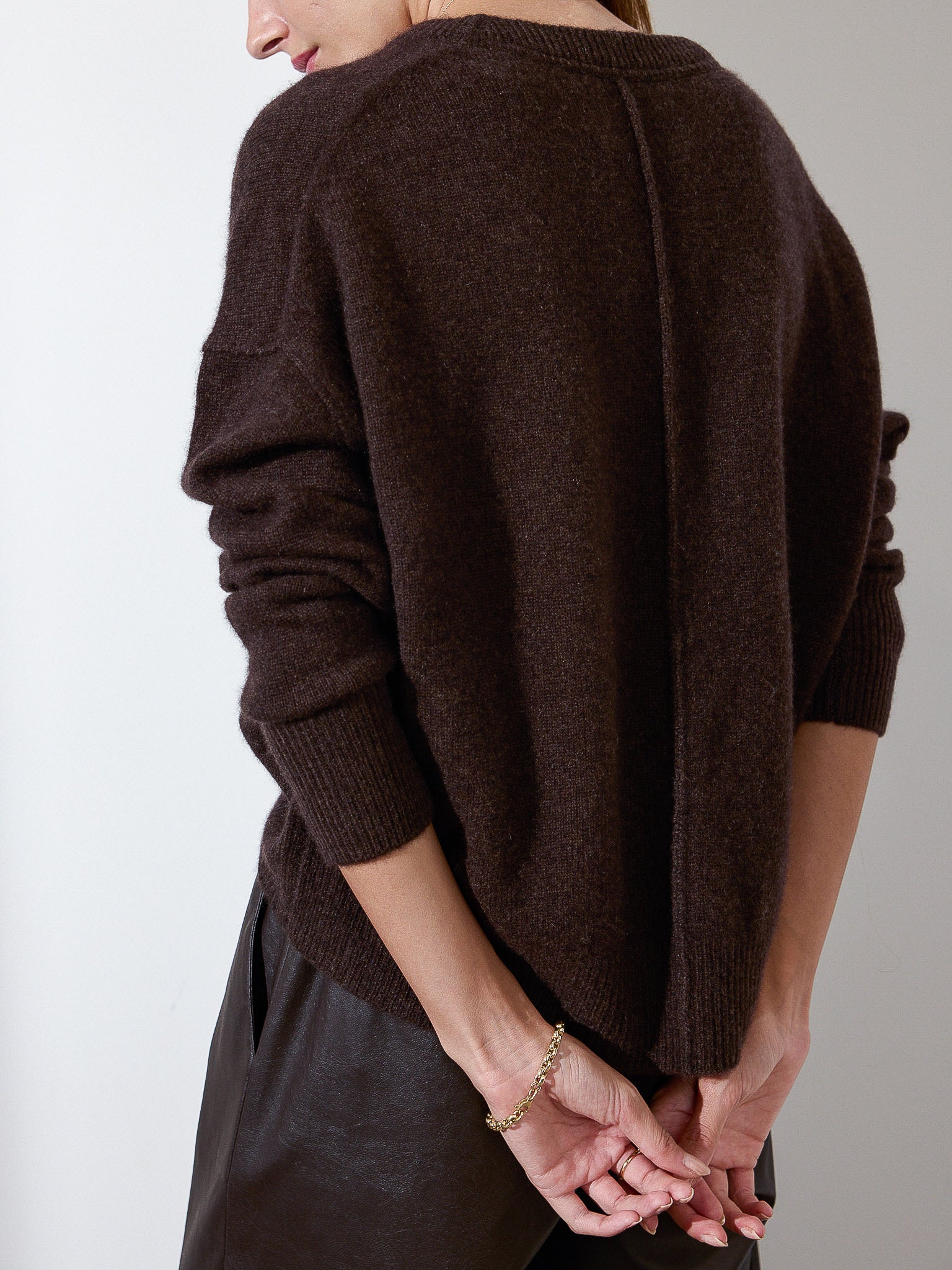 Everyday cashmere crewneck brown sweater back view