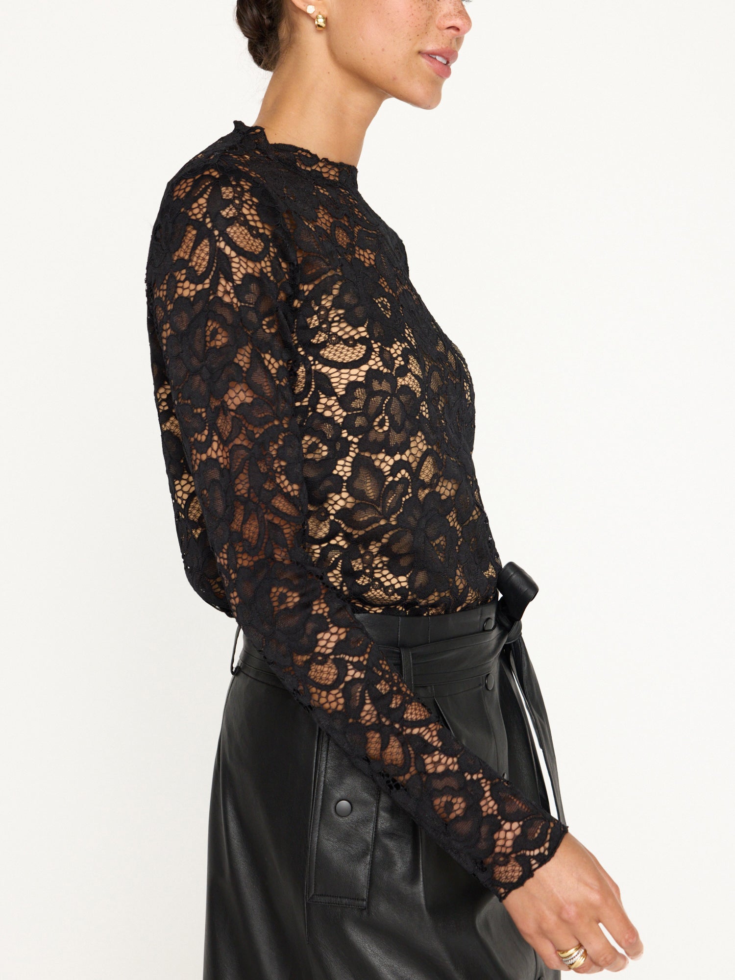 Donne black lace long sleeve top side view