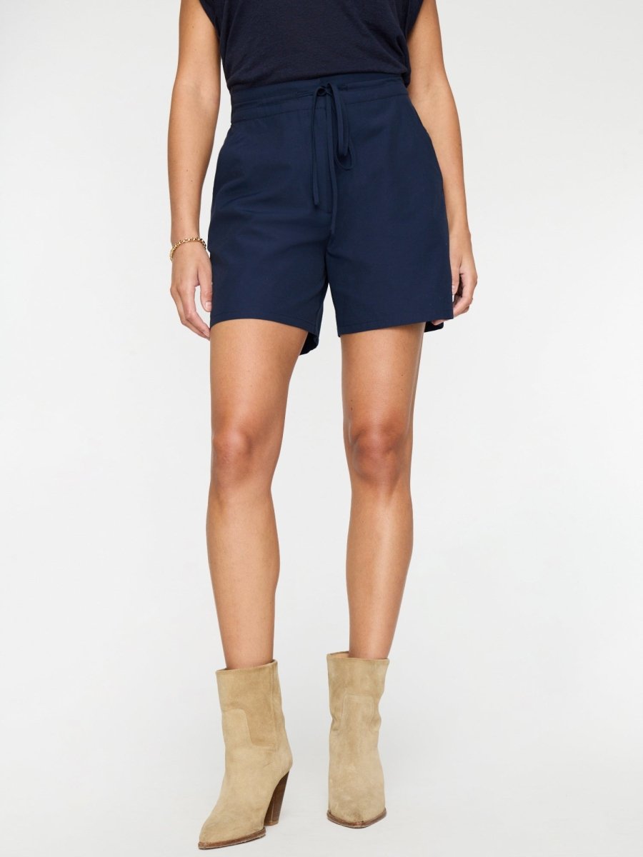 Elio Short