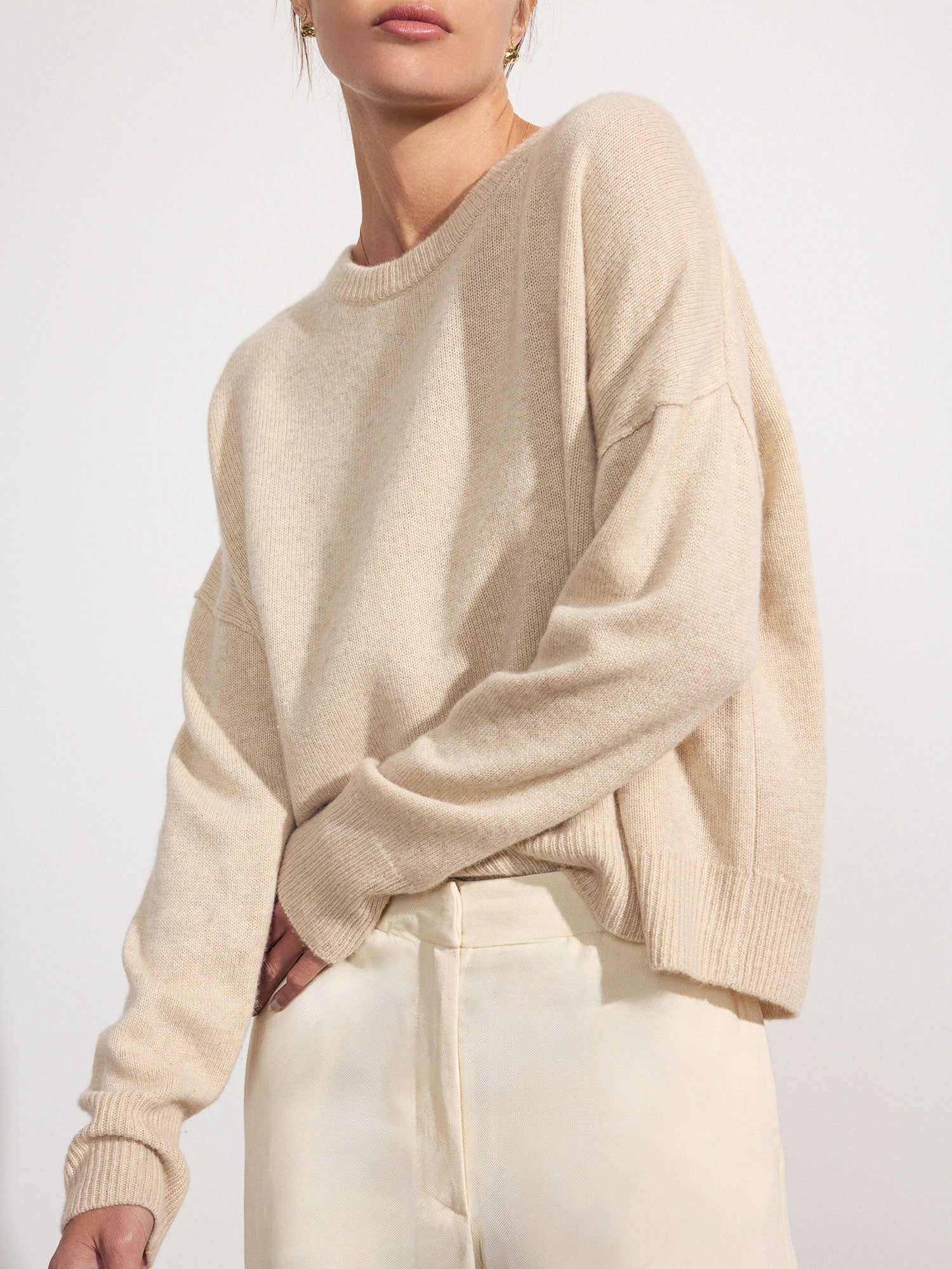 Everyday cashmere crewneck ivory sweater front view