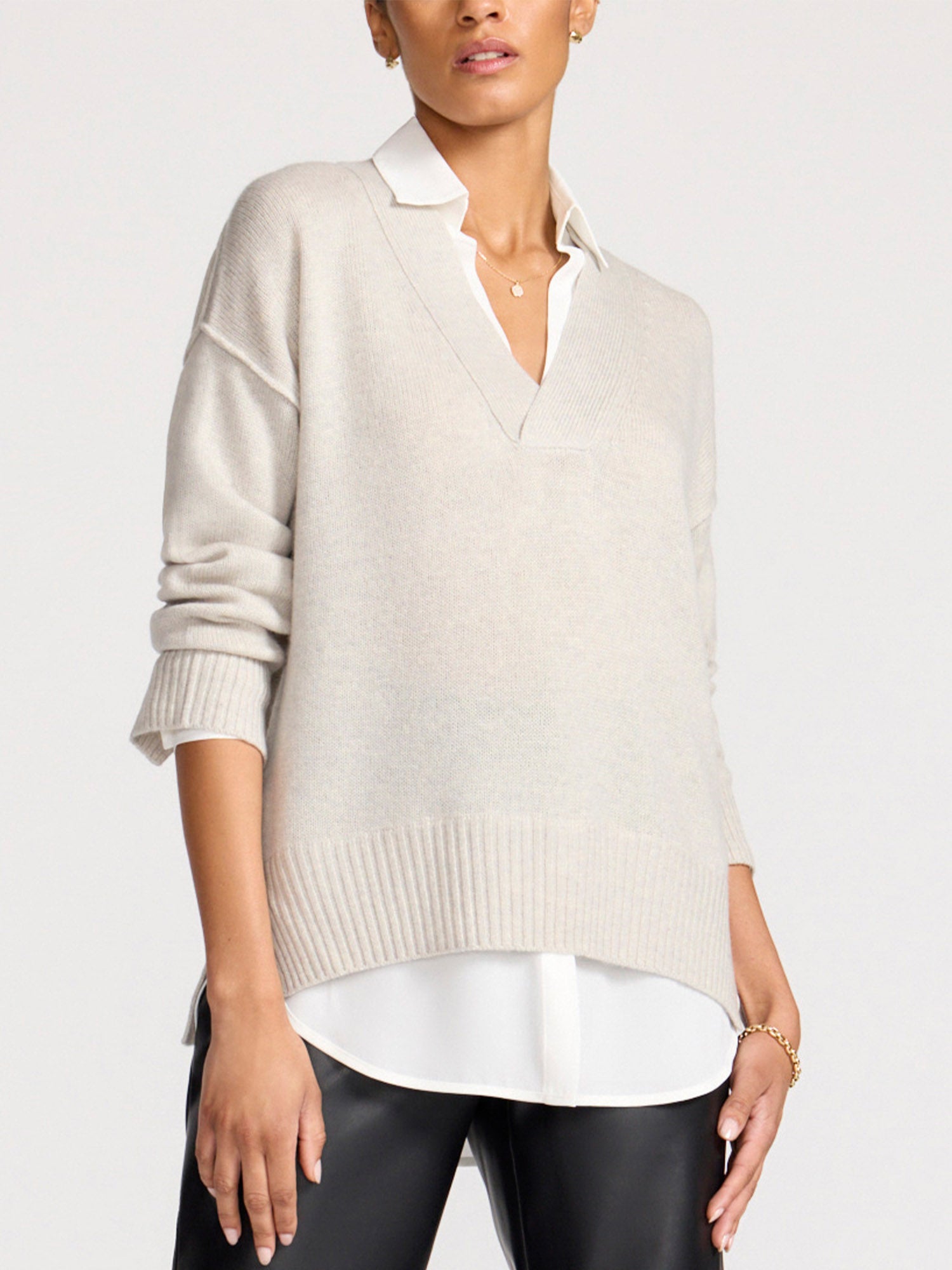 Women's Holm Layered Vee in Silver Grey Mélange with White