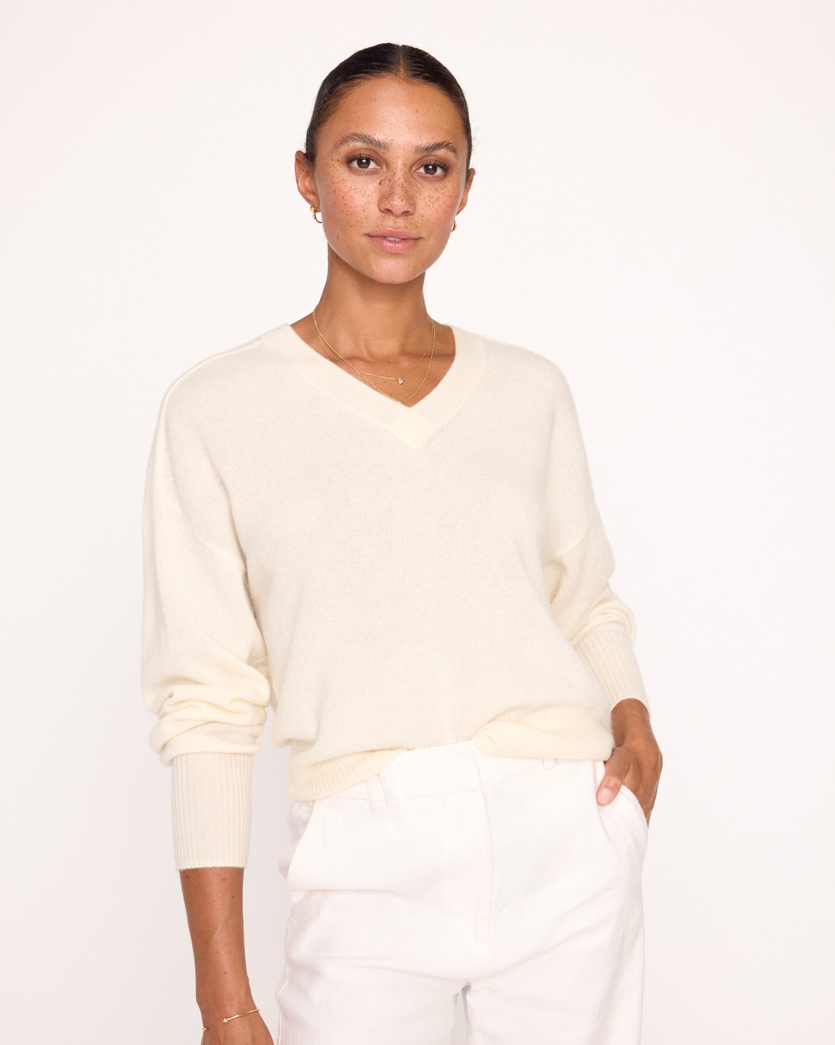 Leia V-neck beige sweater front view 2