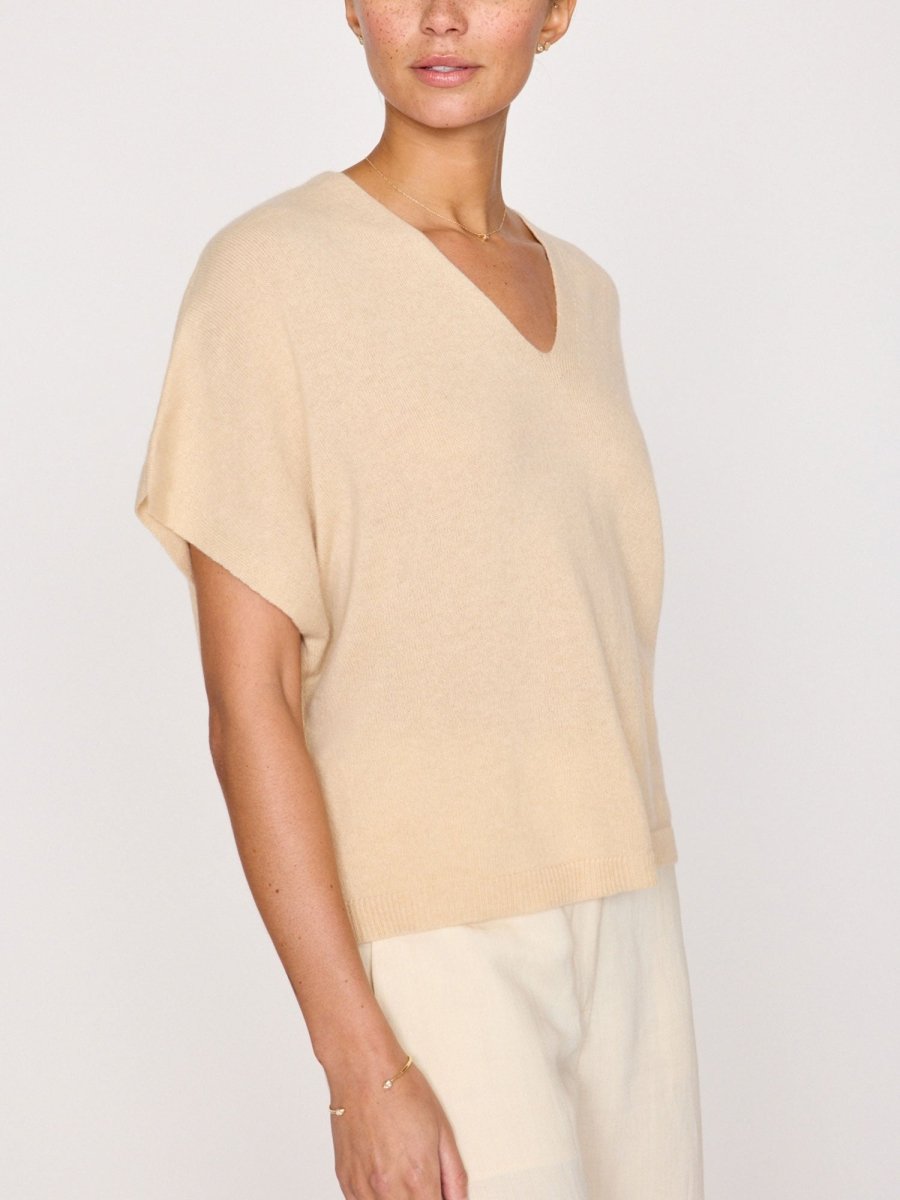 Women's Ophi Cashmere Vee in Buff Women's Ophi Cashmere Vee in Buff