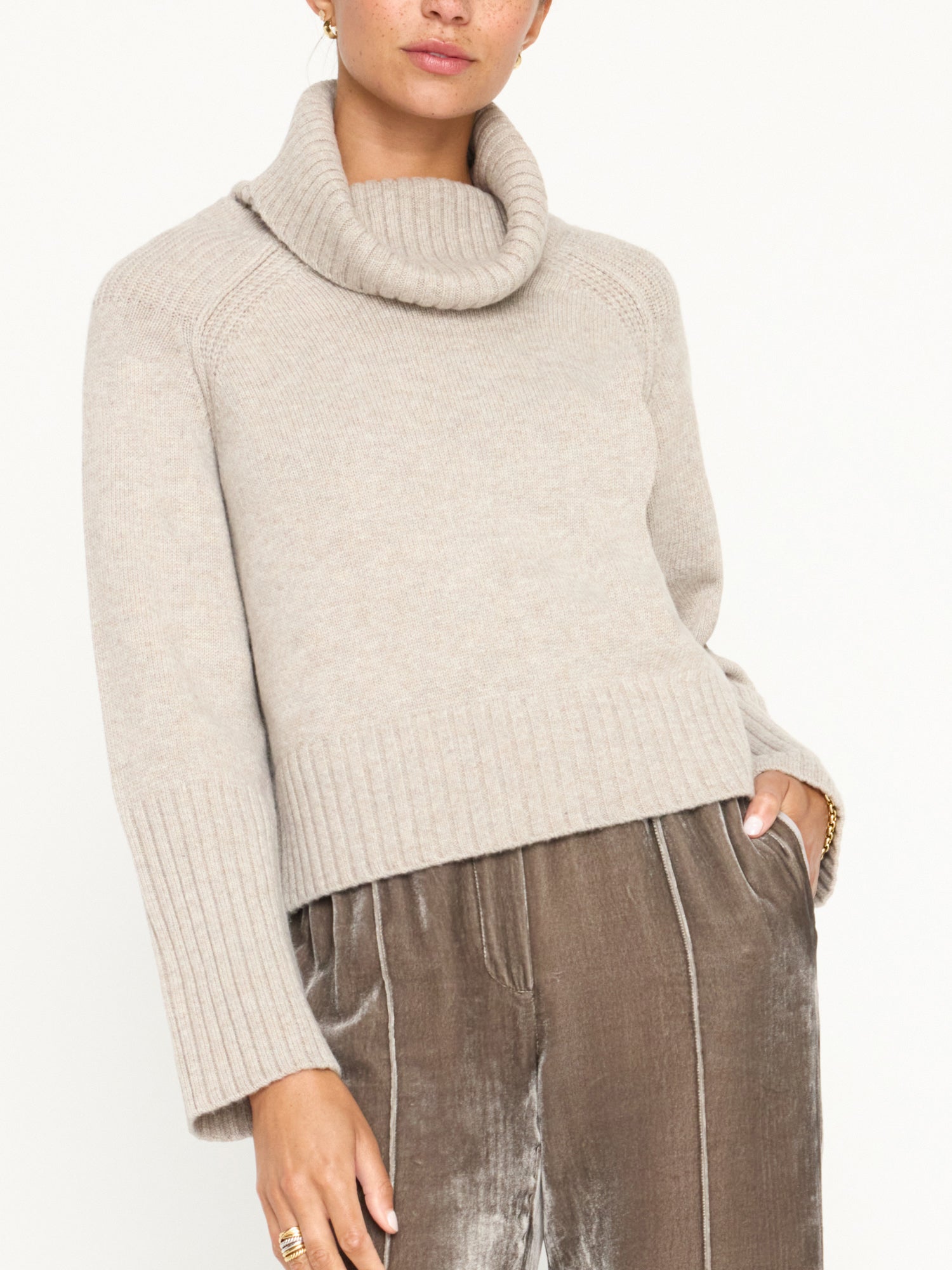 Orion cashmere-wool light grey turtleneck sweater  front view