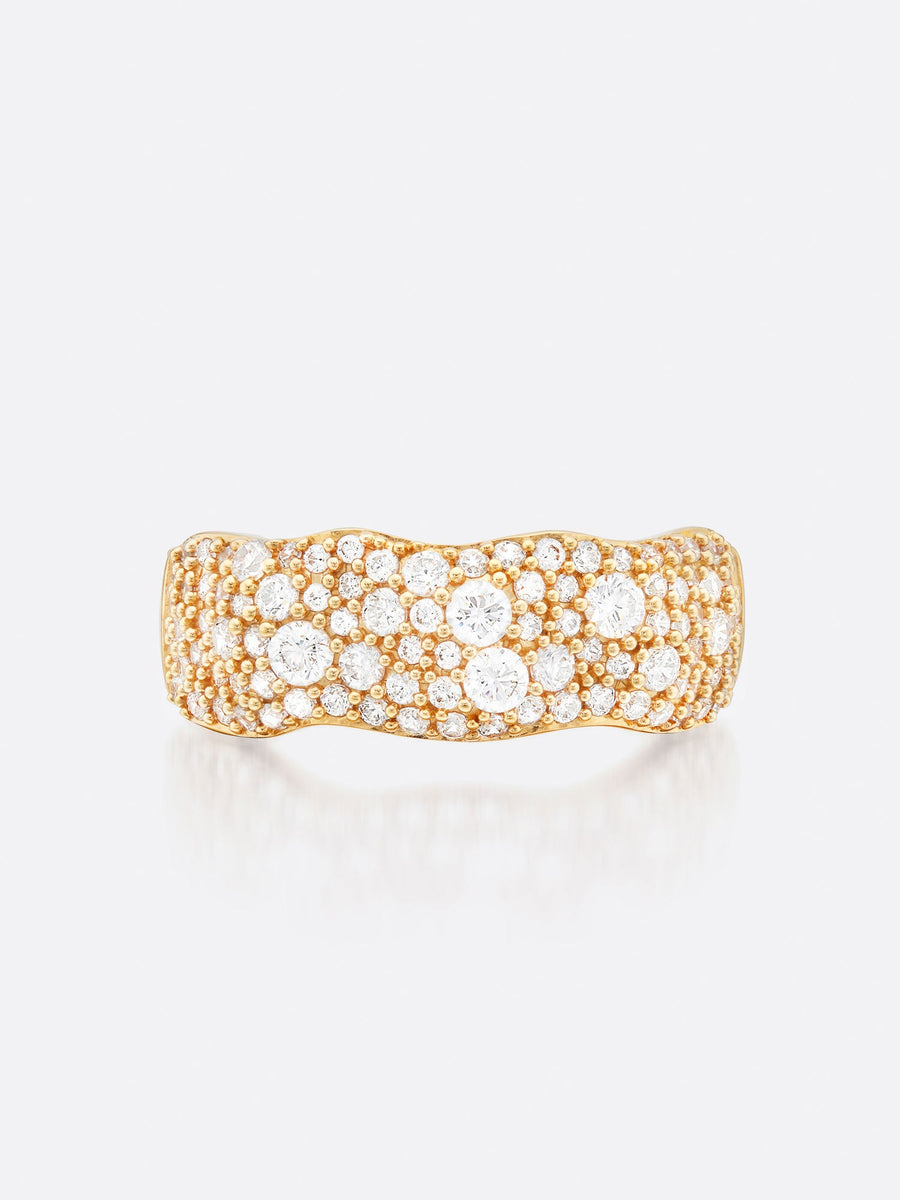 18k Yellow gold pavé diamond band ring front view