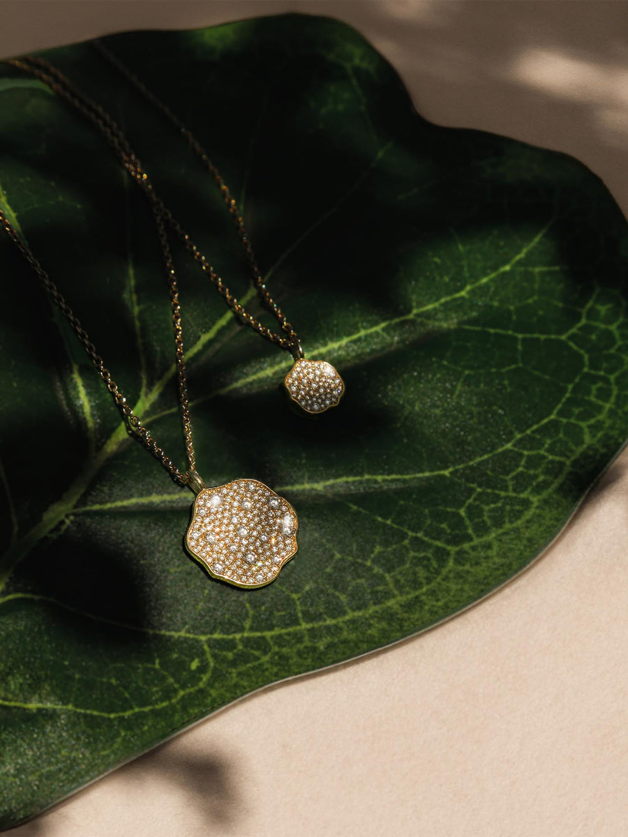 Petite Fleur Pavé Diamond Mini Pendant Necklace