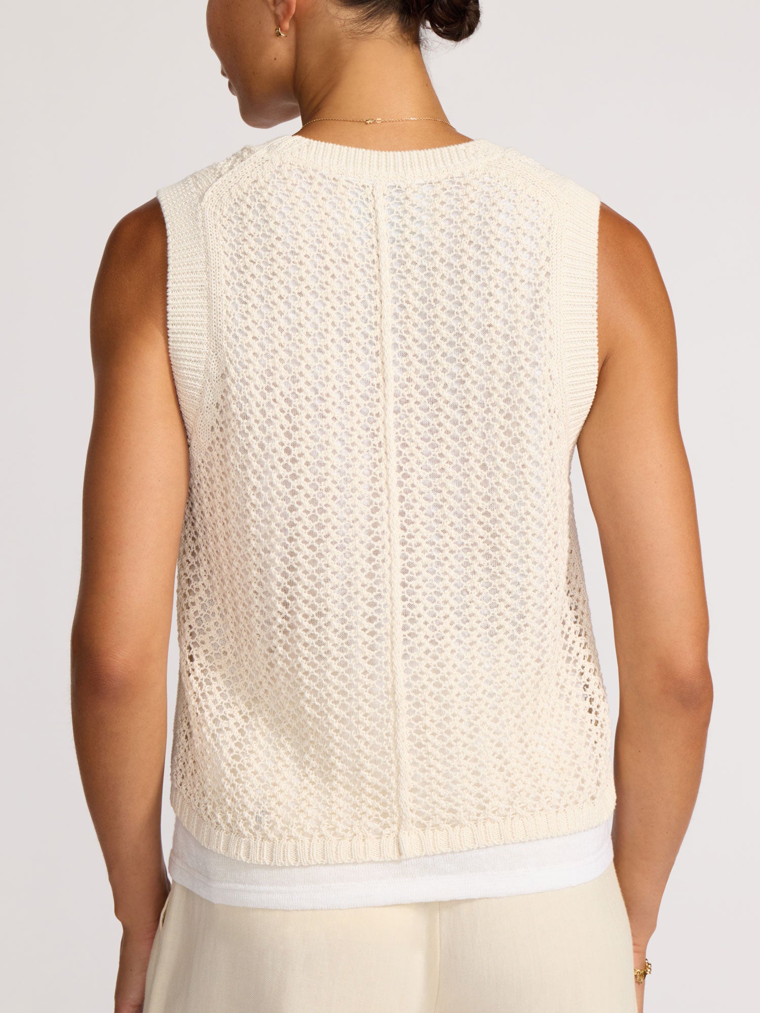 efu EATHER SLEEVELESS TOP ホワイトF Sleeveless V-Neck Center Front Tie Top - Abstract Branch - Final