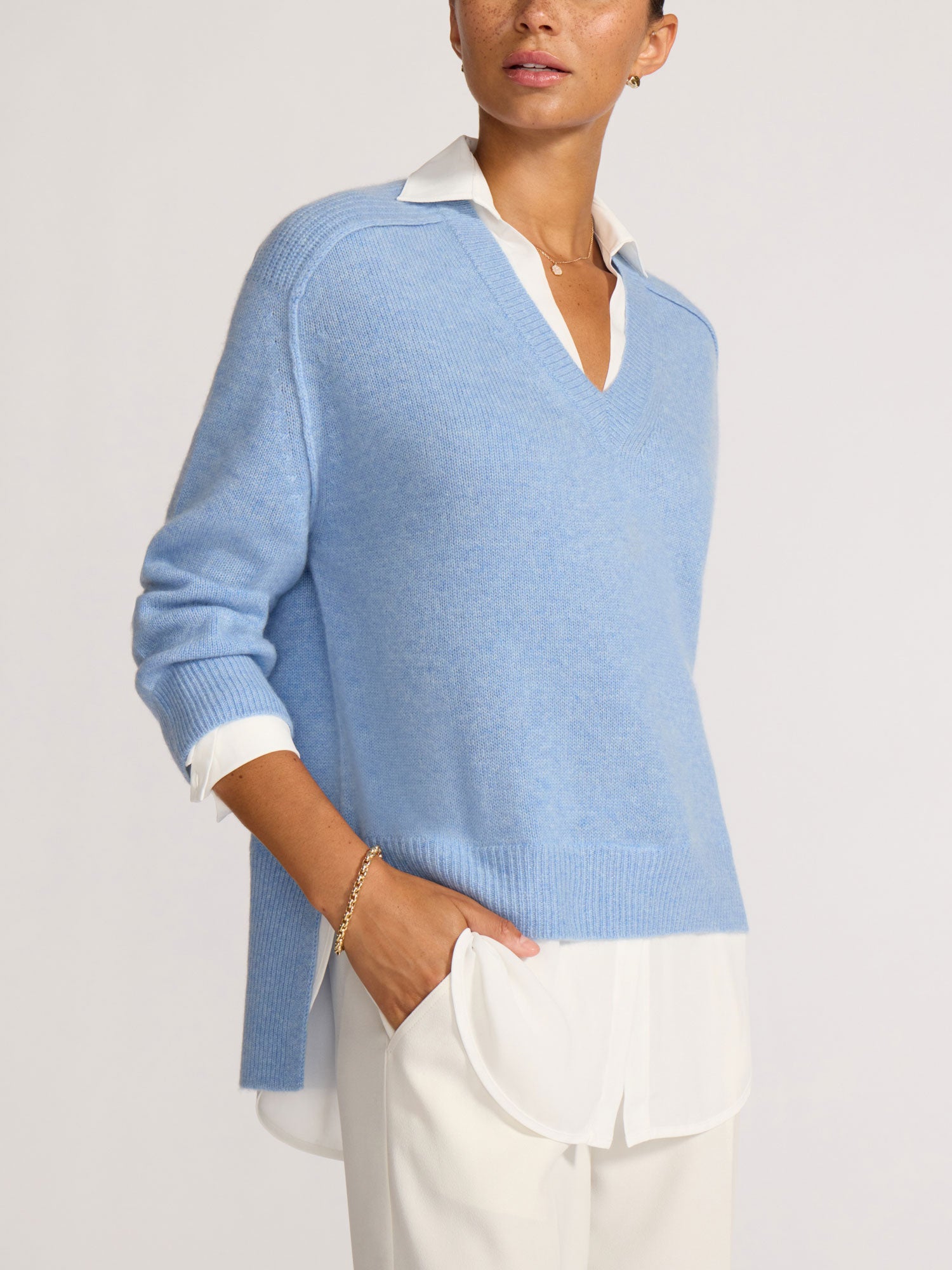 Women's Looker V-Neck in Air Blue Melange | Brochu Walker