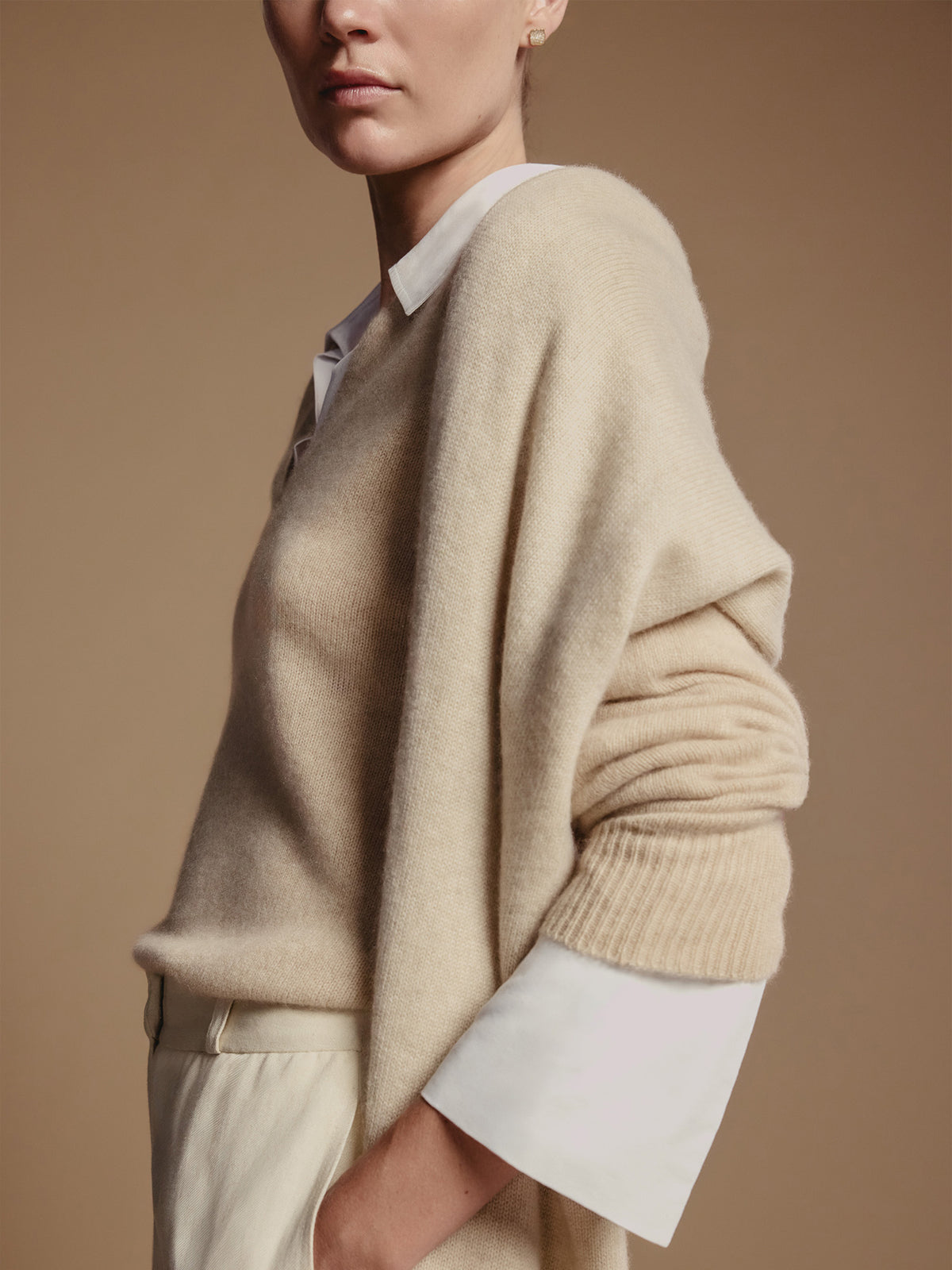 The Ella Layered Pullover in Sandstone Mélange with White
