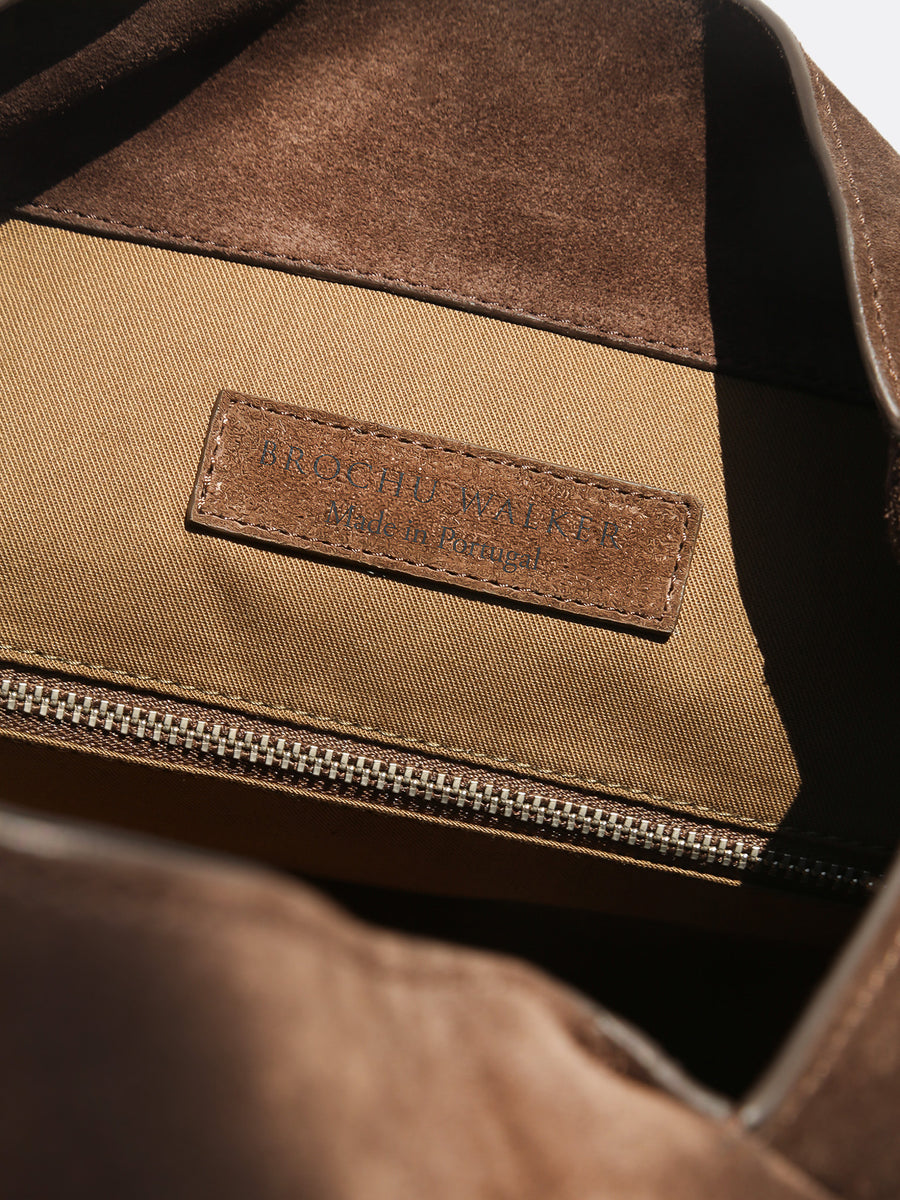 Everday brown tote bag tag detail