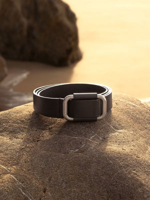 Saddle black leather buckle belt front view 2