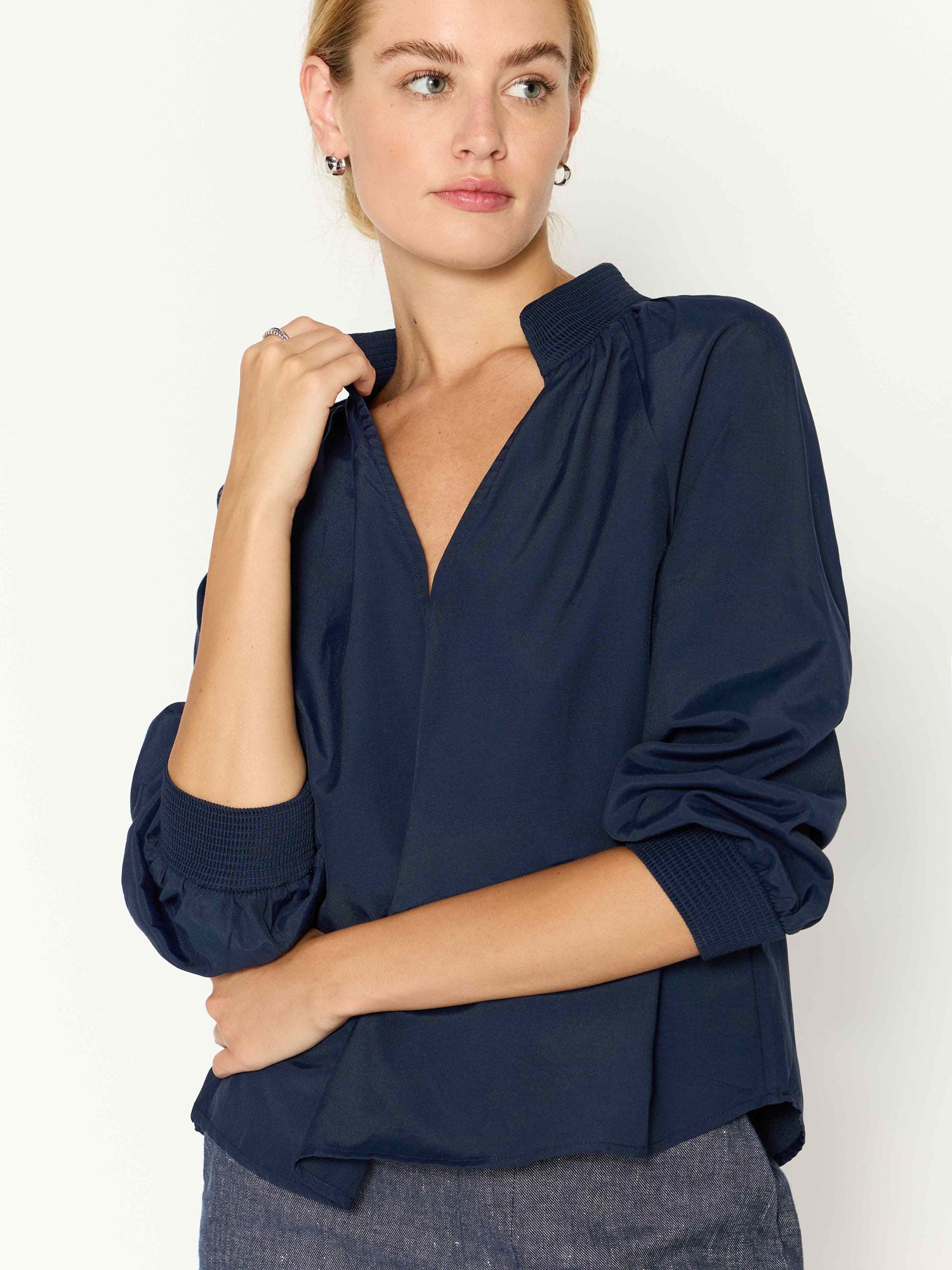 Amaia popover top navy front view 3