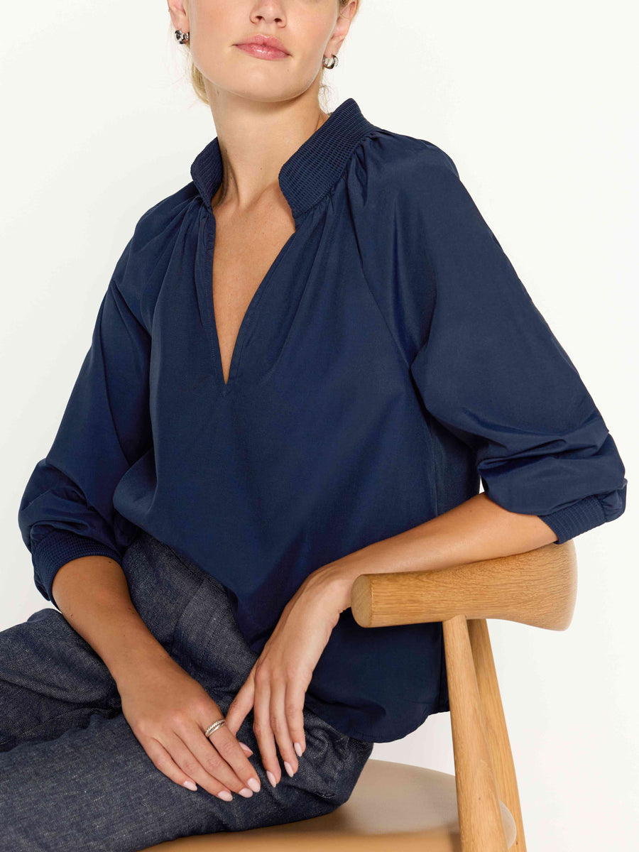 Amaia popover top navy front view 4