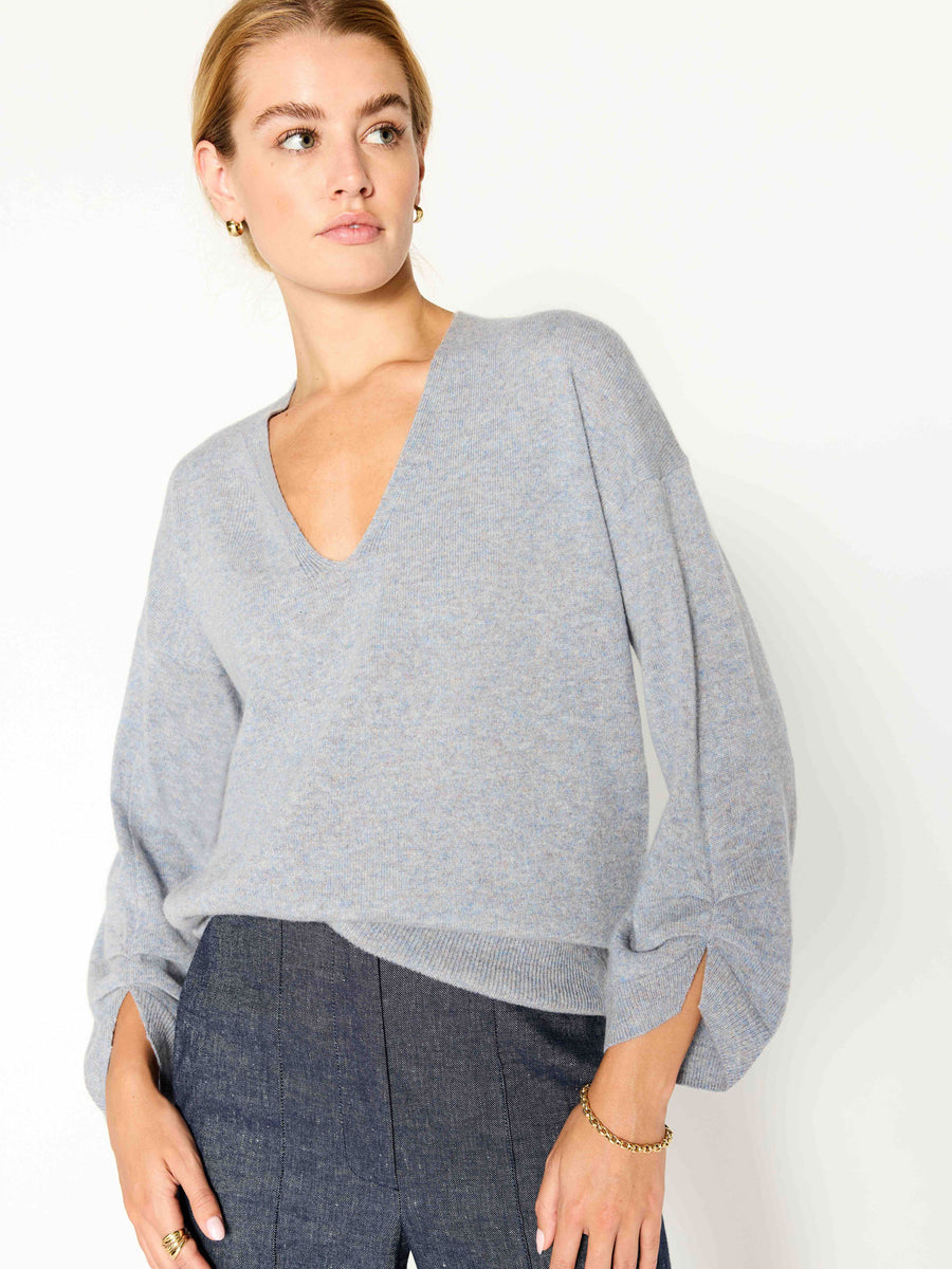 Casimir cashmere v-neck blue sweater front view 2
