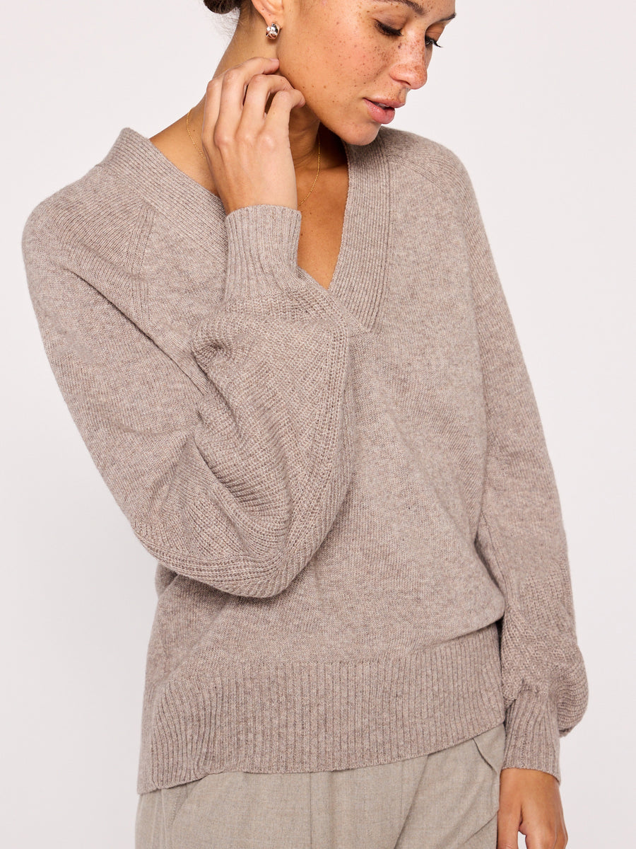 Malia v-neck grey sweater side view