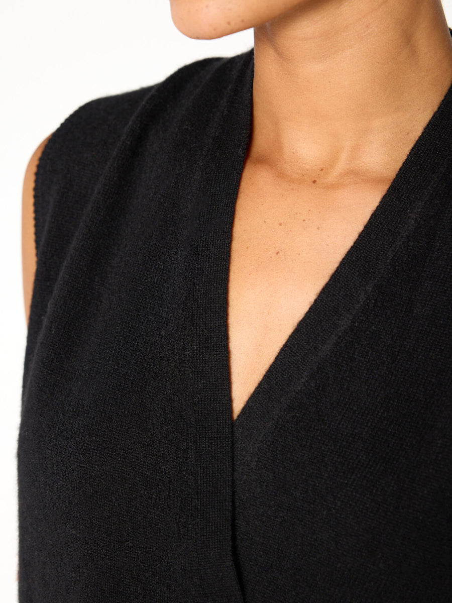 Phinneas cashmere v-neck sleeveless black wrap sweater close up