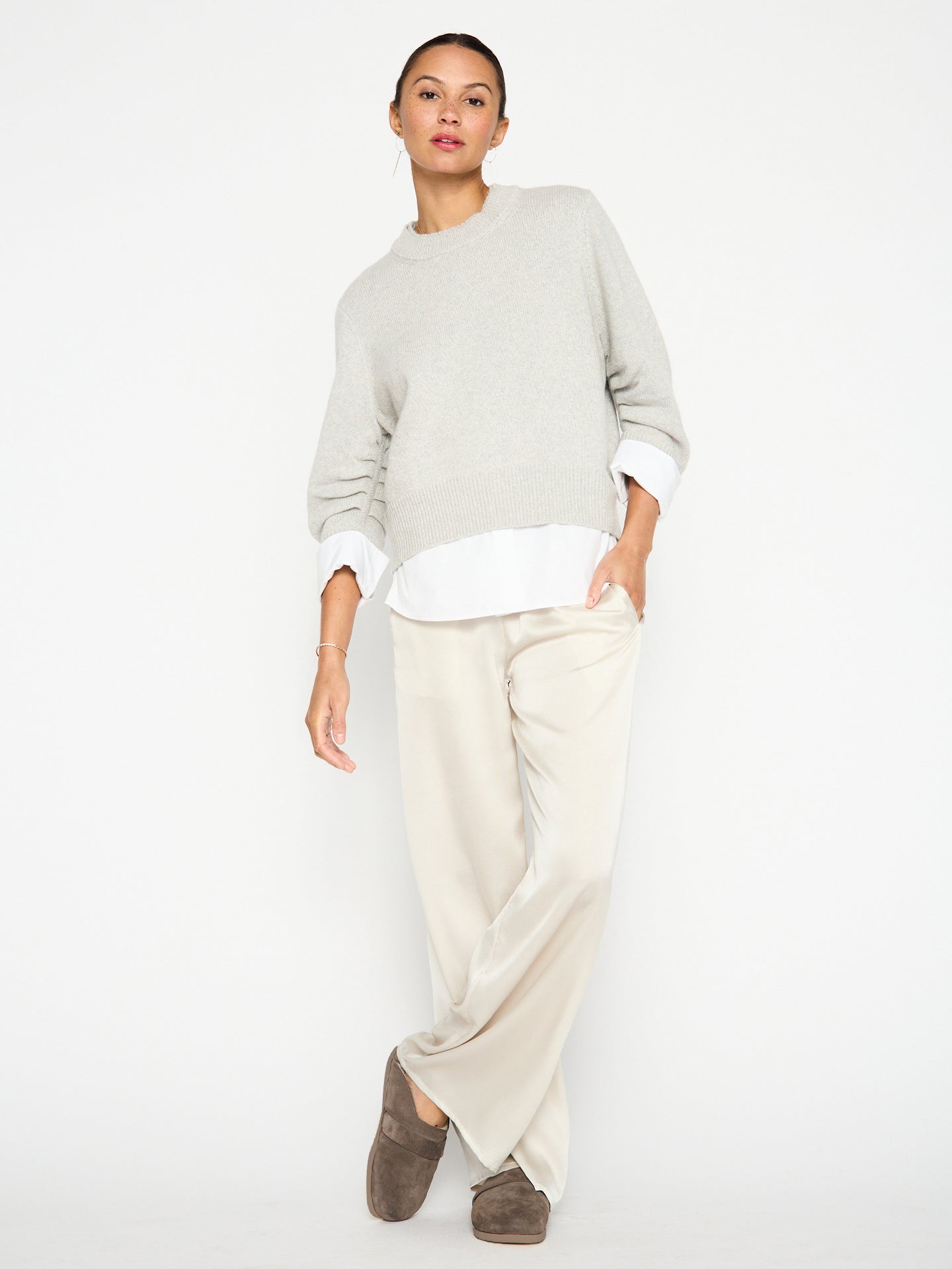 Raya Ruched Crew Looker In Oyster Grey Mélange With White Underlayer