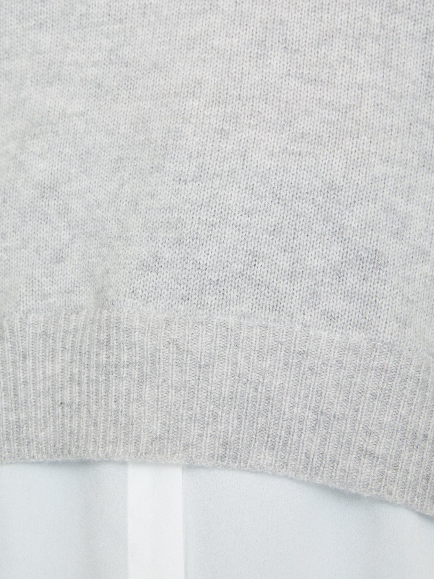 Looker ligth light grey layered v-neck sweater close up
